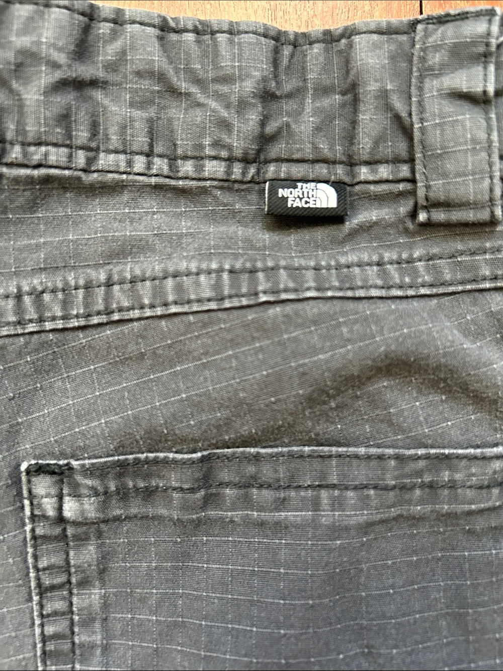 The North Face Boys Shorts 7-8 Charcoal gray - Picture 6 of 9